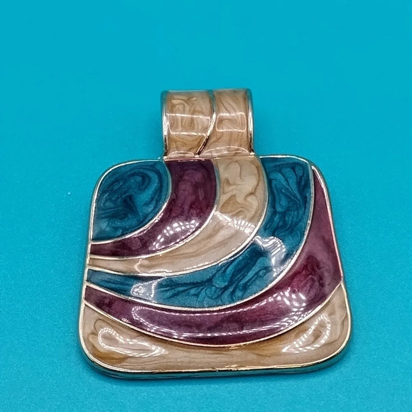 VINTAGE CLOISONNÉ TEAL, BEIGE And WINE ART DECO GOLD TONE PENDANT 2" - Picture 2 of 5